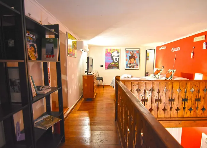Naplessence Guest House